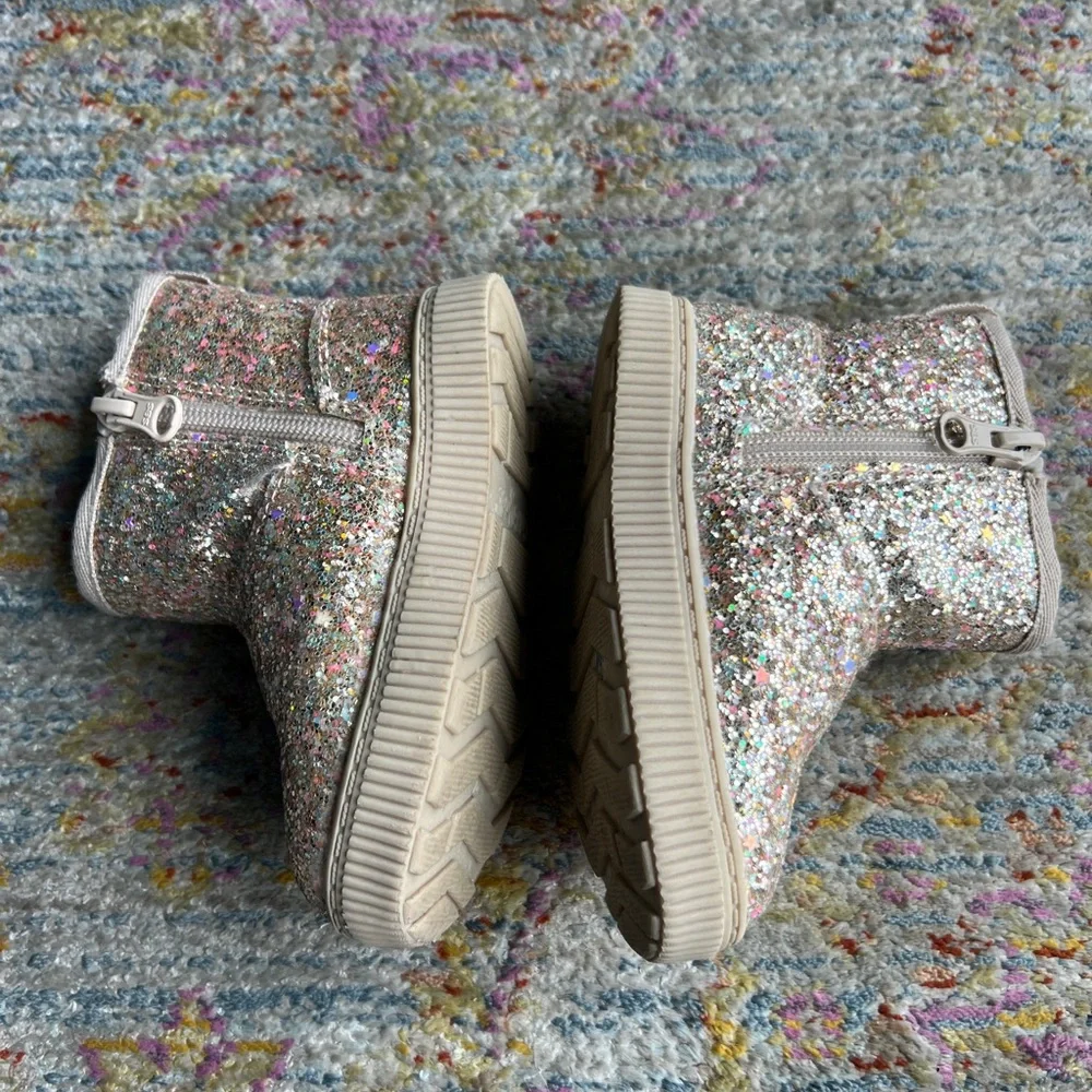 Cat & Jack Gold Sparkle Glitter Toddler Arlo‎ Shearling Style Boots 6